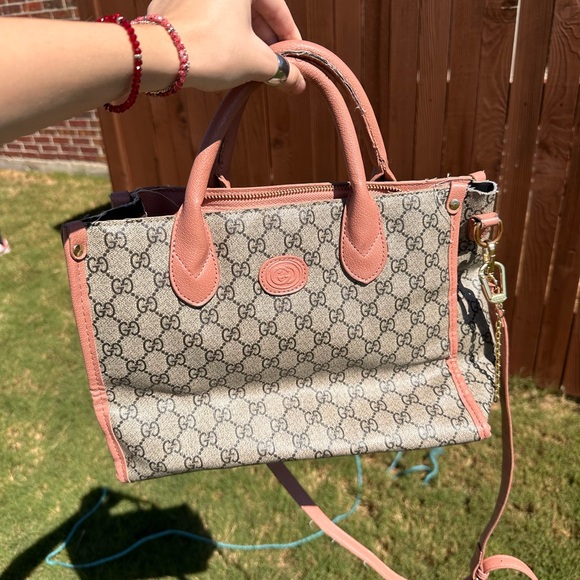Gucci bag - Picture 1 of 2